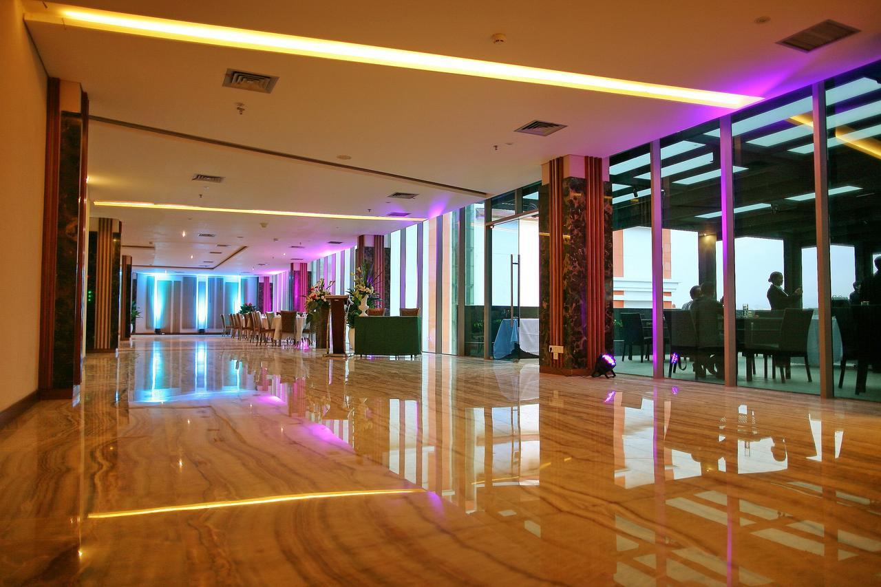Pasar Baru Square Hotel בנדונג מראה חיצוני תמונה