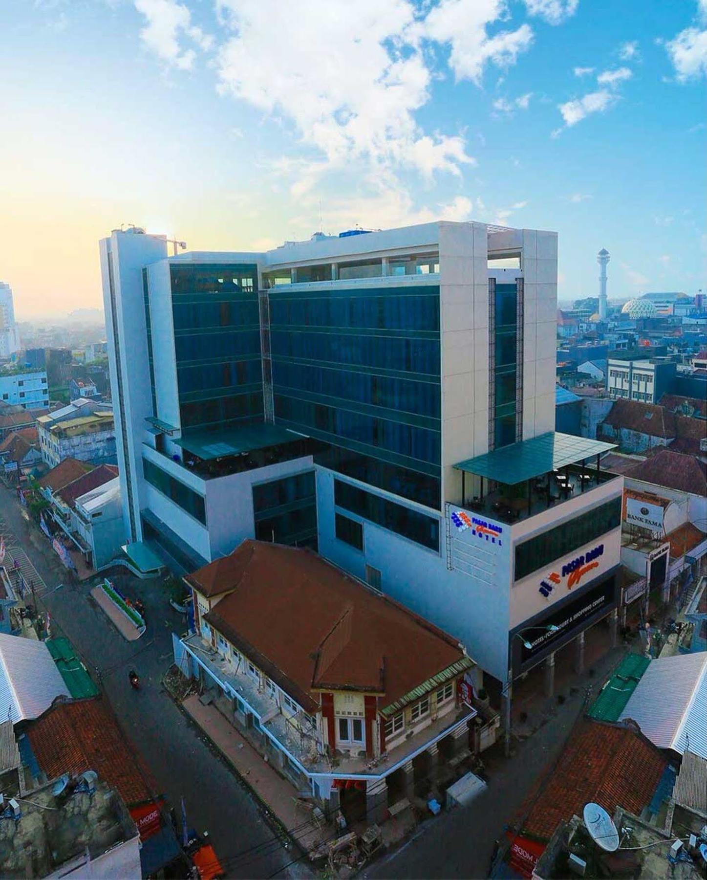 Pasar Baru Square Hotel בנדונג מראה חיצוני תמונה